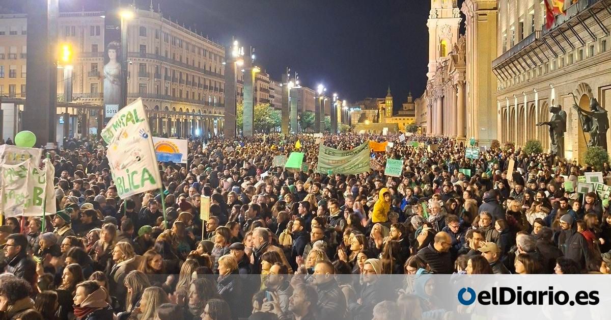 Una movilización "histórica" en defensa de la escuela pública toma las calles de Zaragoza tras tres días de huelga