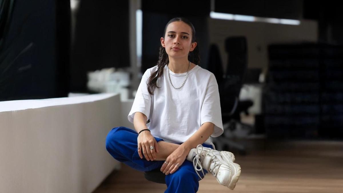 Helena López, gallega de 29 años en Barcelona: "Aquí es más difícil que se mezclen los grupos de amigos, me costó muchísimo porque en Galicia hay una hospitalidad muy grande"