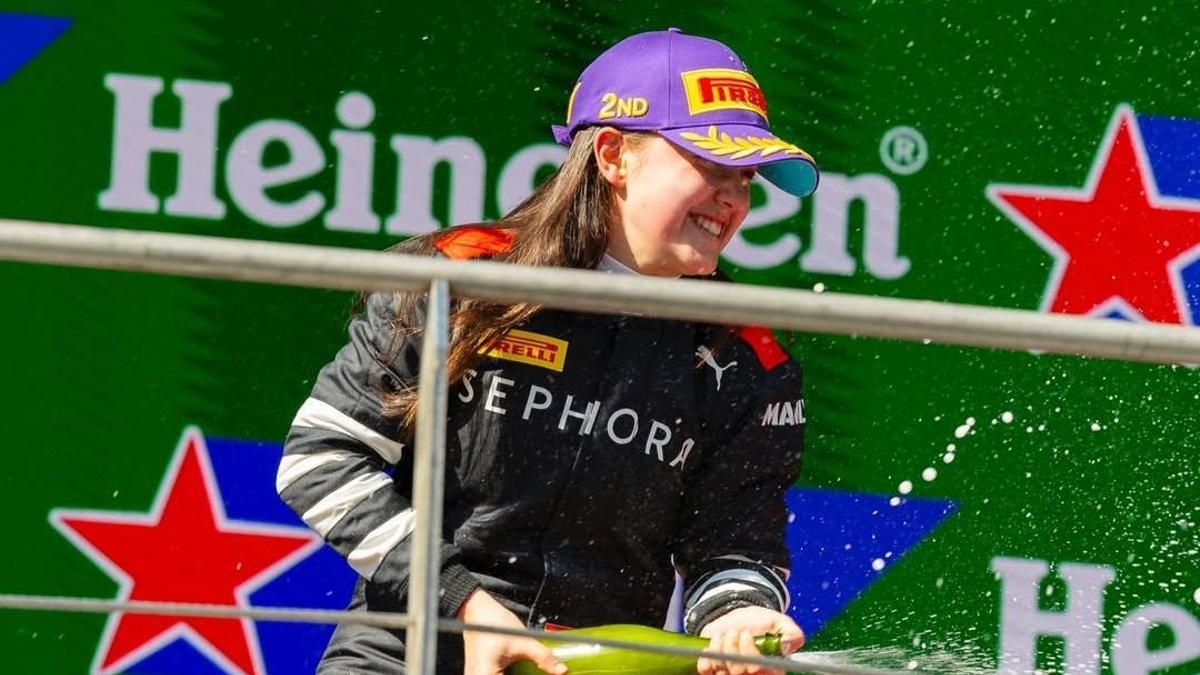 España suma otra promesa: Natalia Granada debuta con podio en la F1 Academy
