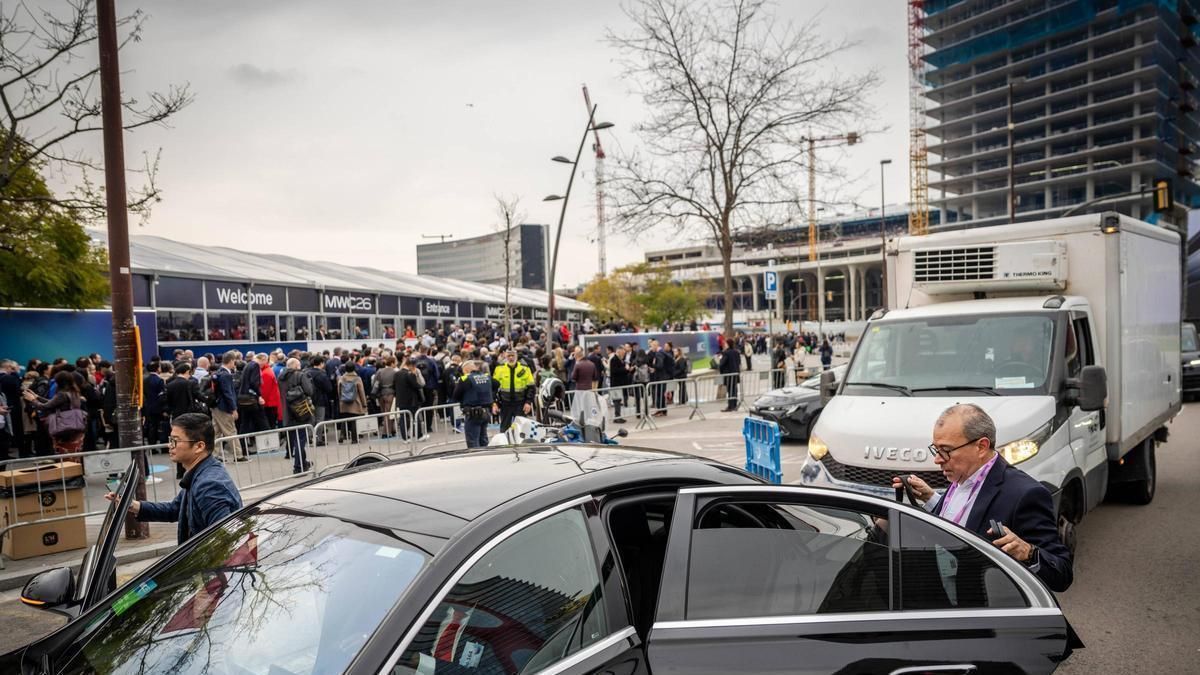 Tráfico en Barcelona hoy, en directo: última hora de retenciones, buses desviados y alerta por lluvia