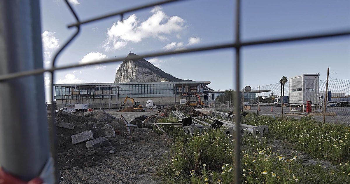 El Gobierno no informa a los alcaldes antes de la reunión en Bruselas sobre Gibraltar