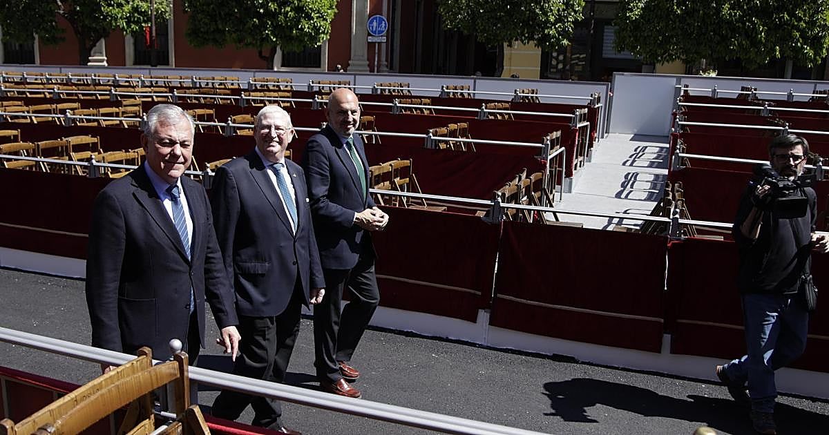 Las cámaras de la carrera oficial identifican al responsable de vandalizar las pantallas de la plaza Virgen de los Reyes